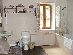 Family bathroom Family bathroom