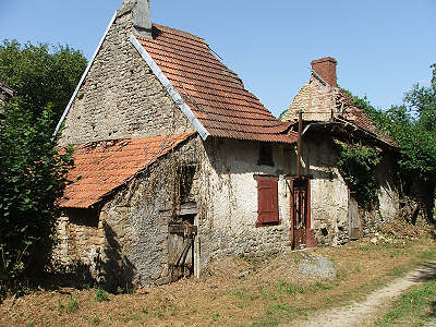 creuse-house-for-renovation