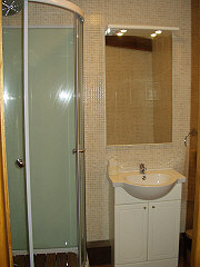 En-suite bathroom