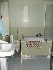 french-property-investment-31066Bathroom