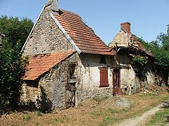 creuse house for renovatio